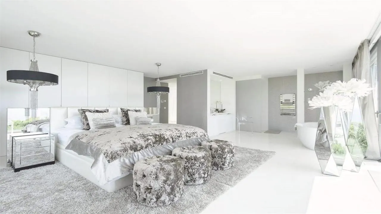 Luci Oculaci Ibiza Luxury Villa Spain
